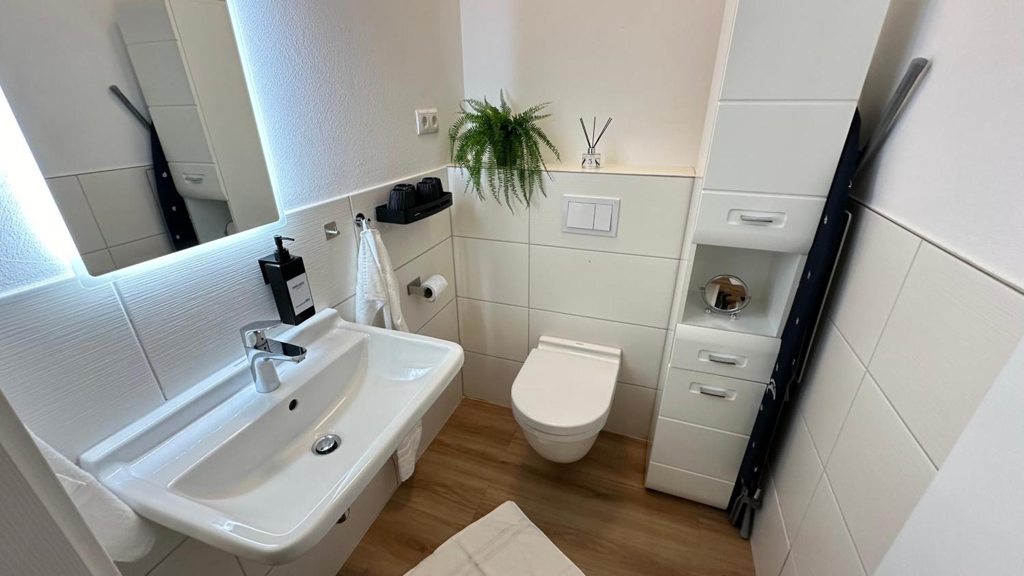 Das Loft - Sauna - 4 Schlafzimmer - 2 Baeder - Stadtmitte - 2 Parkplaetze 斯派尔 外观 照片